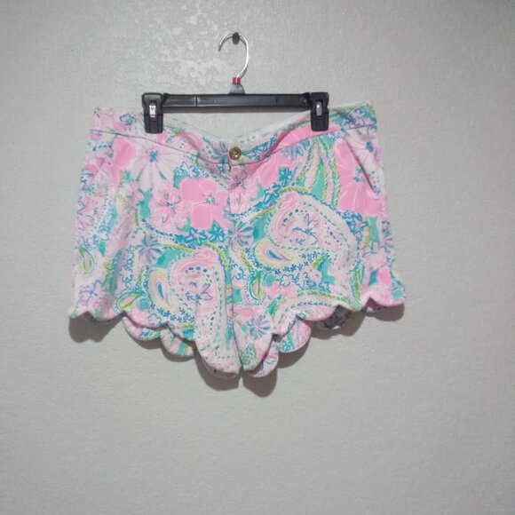 Lilly Pulitzer Shorts... Size "16" - Picture 1 of 2